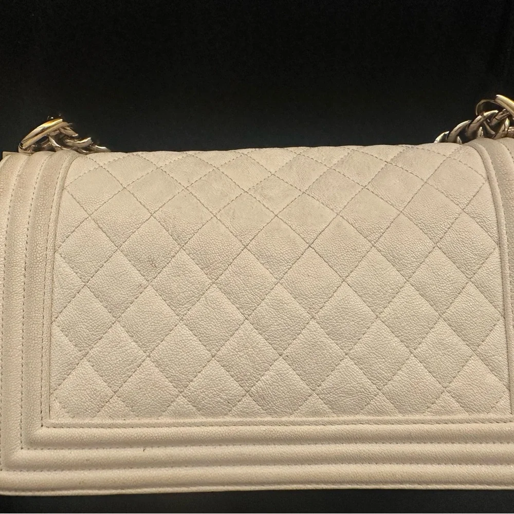 CHANEL Cream Quilted Boy Flap Shoulder Bag with Gold Chain